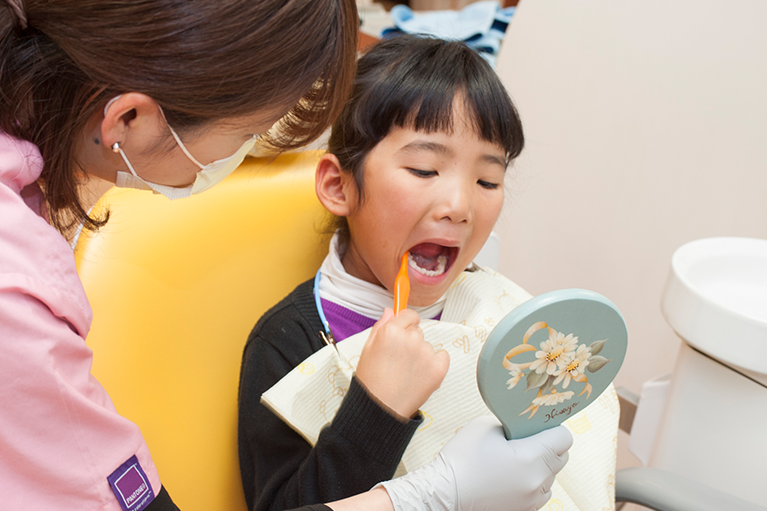 お子さまの歯を守る予防方法